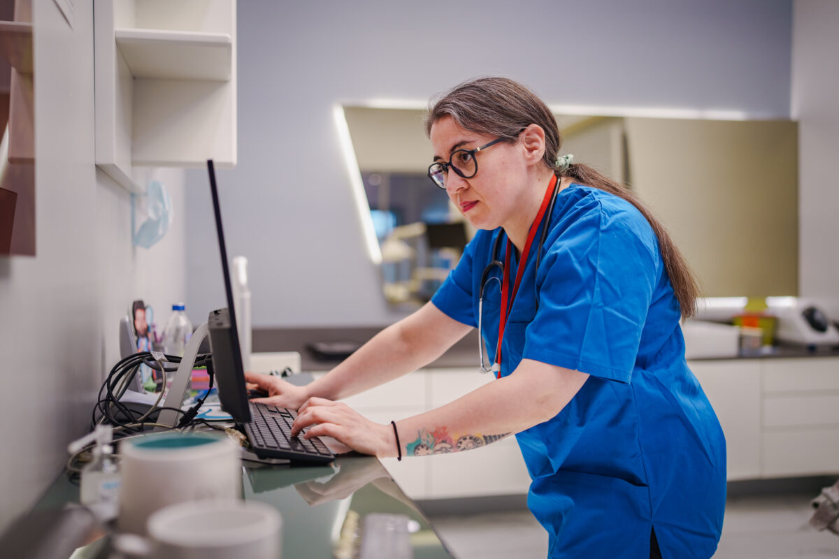 Healthcare Worker Scheduling Appointments in Clinic
