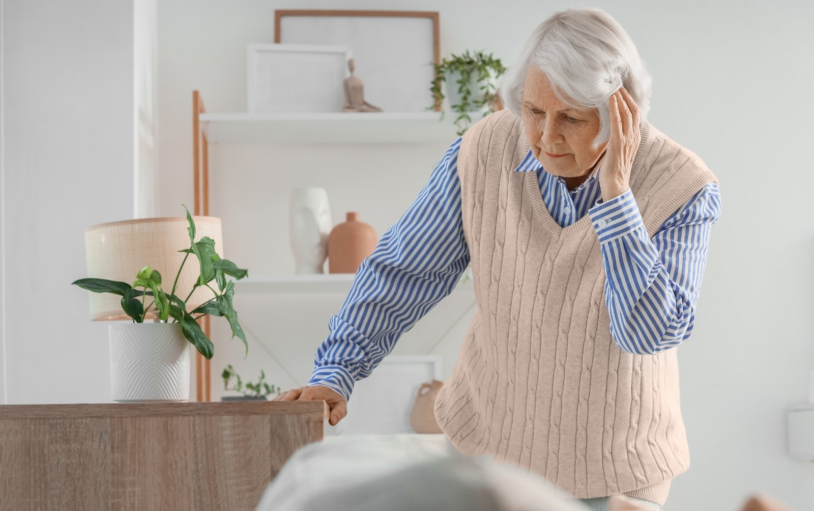 Disoriented older woman